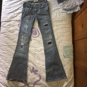 Cute slim fit flair hollisters 26x33