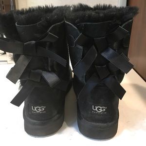 UGG Bailey Bow Kid's Twinface Sheepskin Sz 4