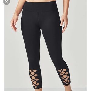 Fabletics Ginny Capris ✨Flash Sale✨