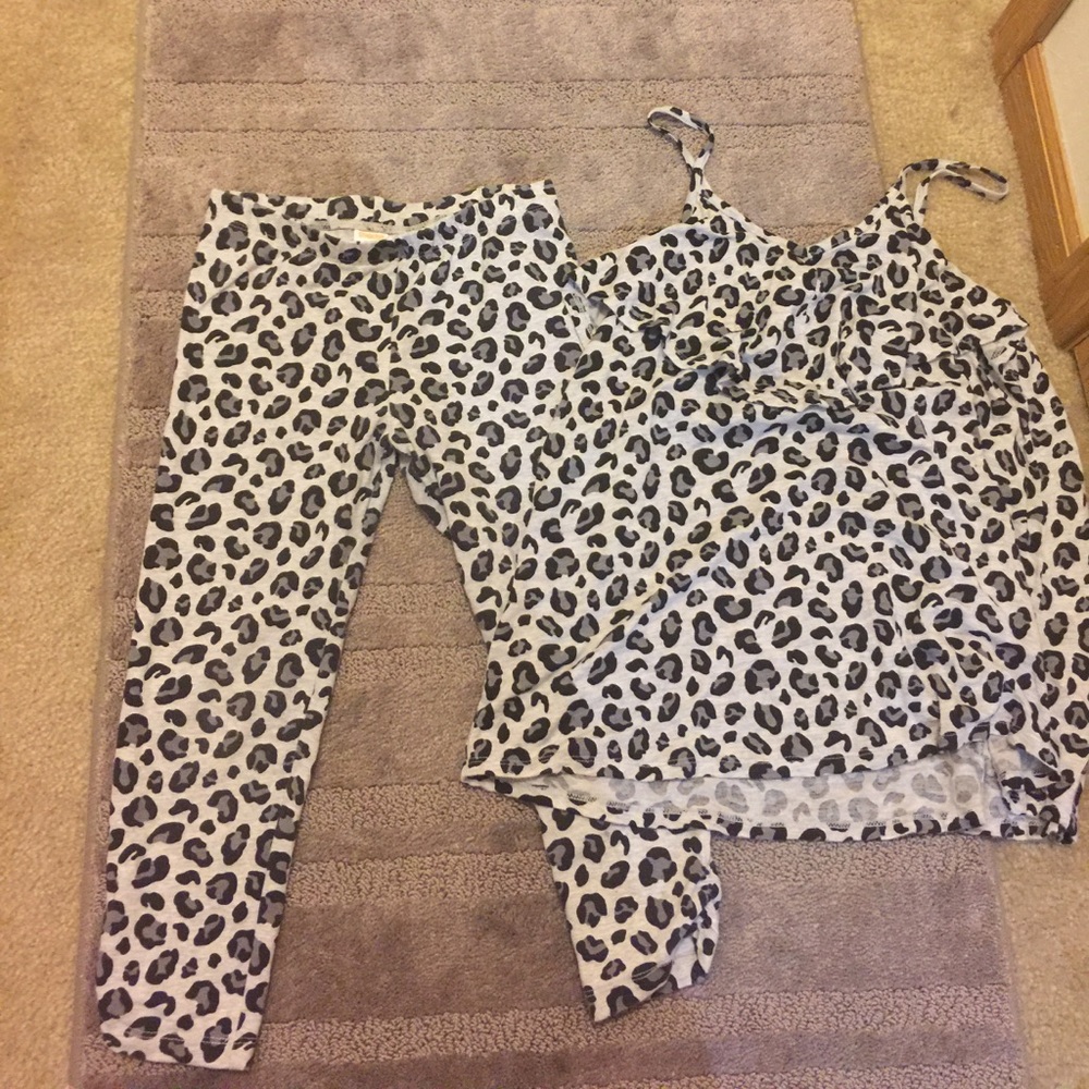 Gymboree leopard legging set