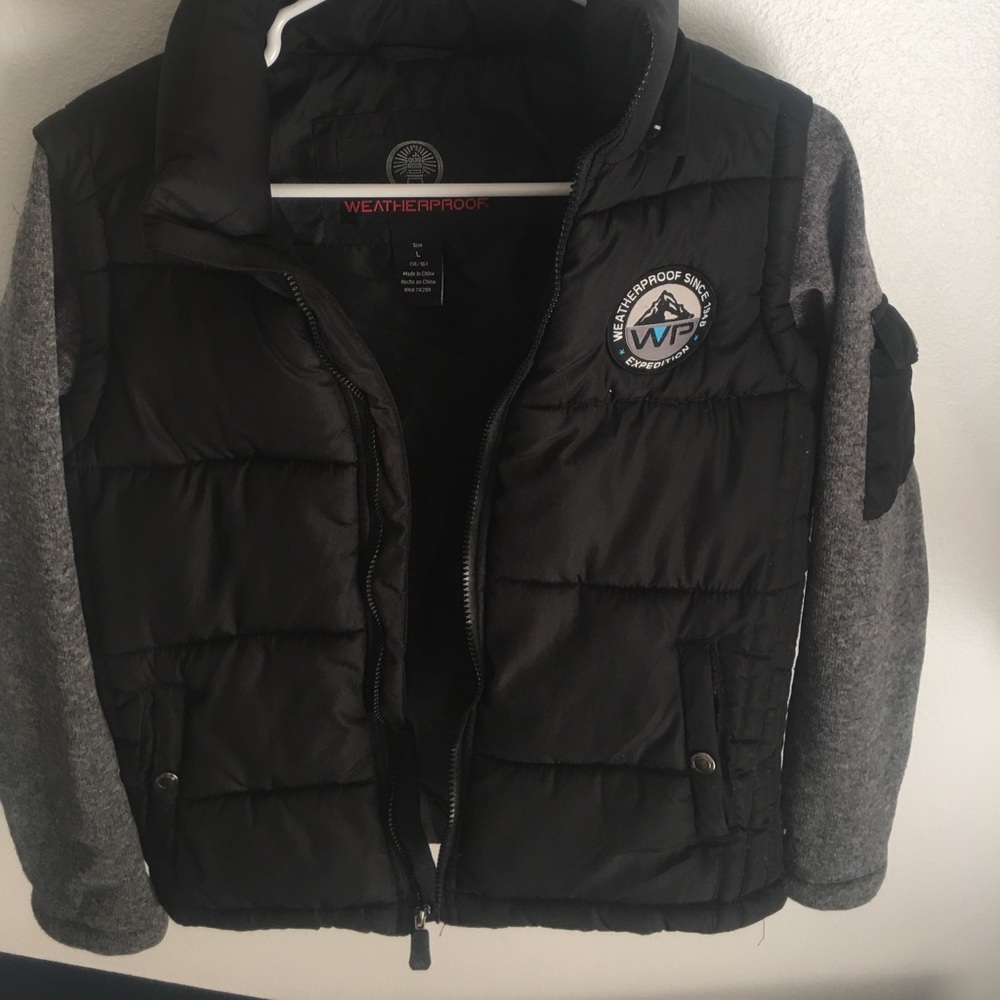 WHEATHER PROOF • Jacket