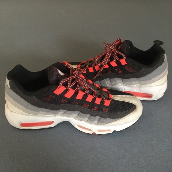 Nike Air Max 95 (red/black/grey/white) - Picture 4 of 4
