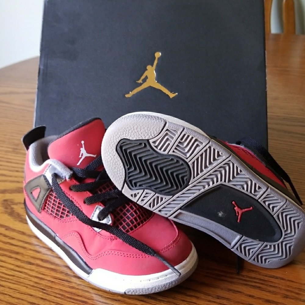 Jordan Retro 8