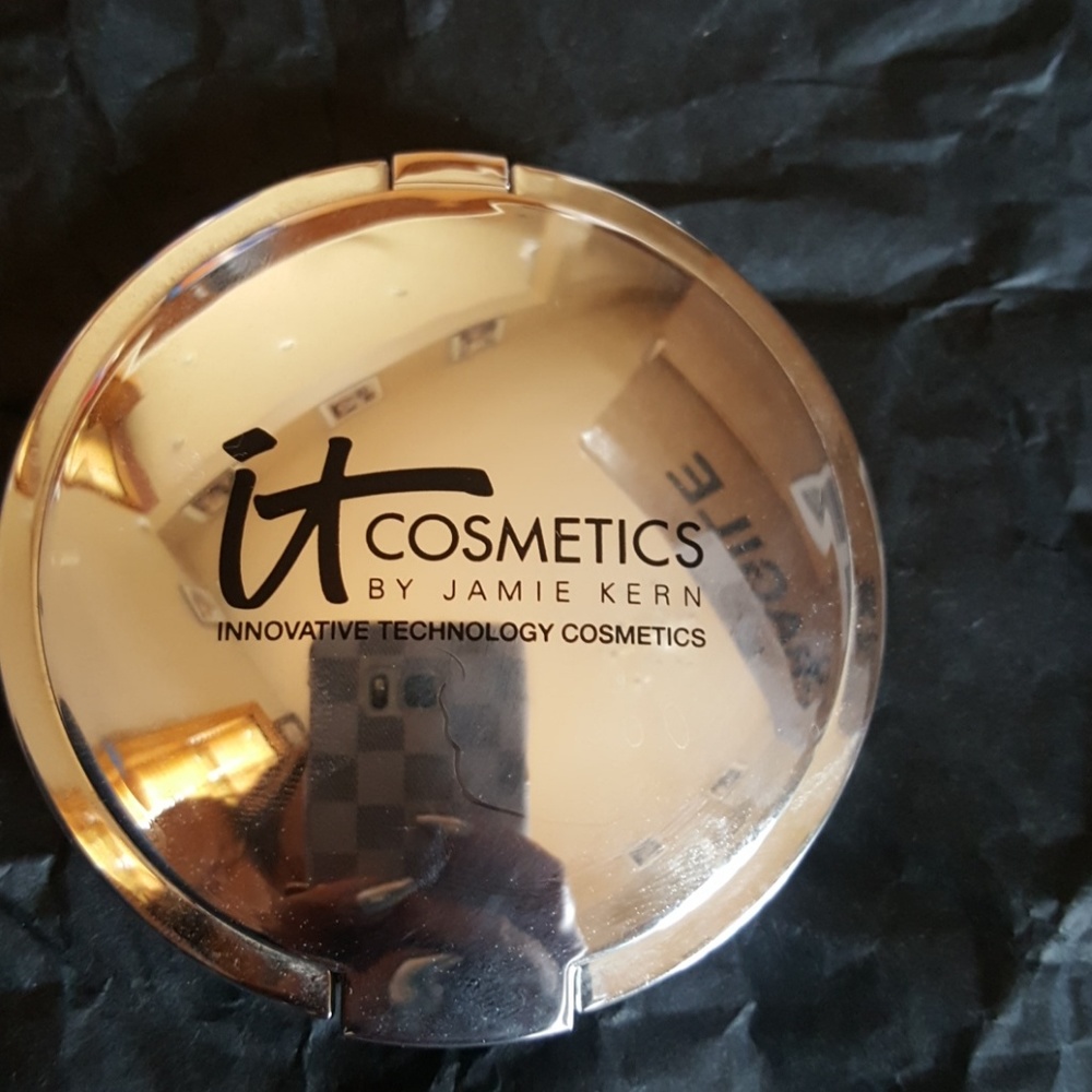 IT cosmetic