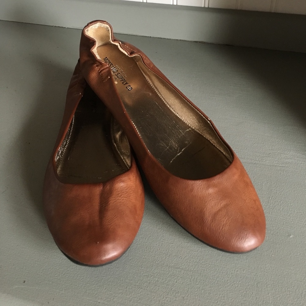 Mossimo Scrunch Flats size 10 natural brown nude