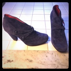 Colette- Hush Puppies Lux Edition