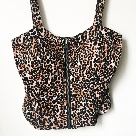 Leopard Crop Top - Picture 3 of 4