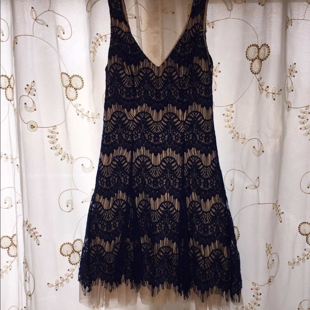 Dress - Picture 2 of 3