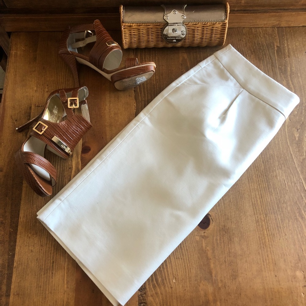 J. Crew The pencil skirt cream color size 10.
