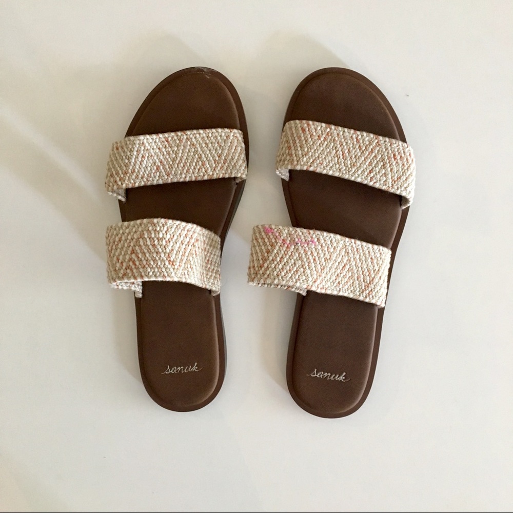 Sanuk Slip on Sandals
