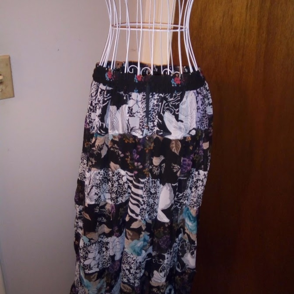 Beautiful BoHo Flowing Flower Skirt - OS