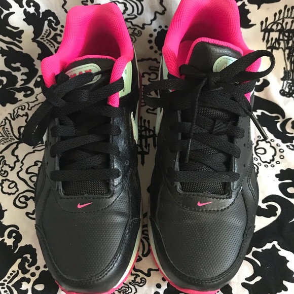 Airmax shoes - Picture 1 of 2