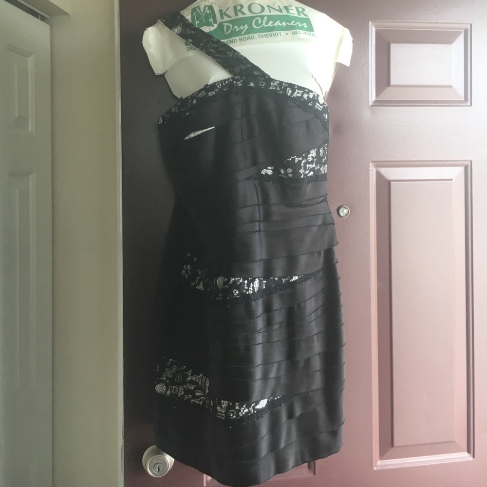 One Shoulder Black and White Esley Dress