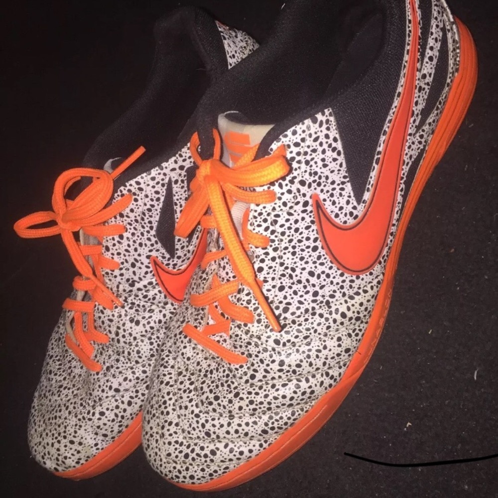 Men’s Nike LunarGato Safari, Size 11!