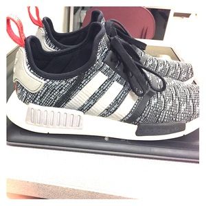 adidas NMD R1 Glitch Core Black size 10