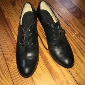 Frye Phoebe oxford size 8