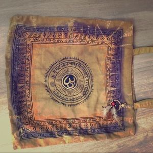 Long strap large tote