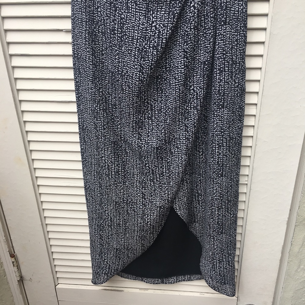 June & Hudson navy blue/white wrap midi skirt Sm - Picture 2 of 3