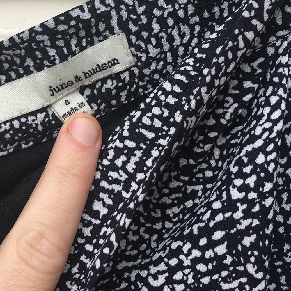 June & Hudson navy blue/white wrap midi skirt Sm - Picture 3 of 3