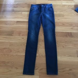 JOE'S jeans size 26 "the skinny" dark wash