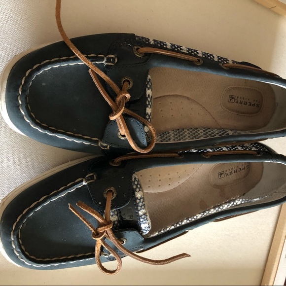 Sperry Shoes - 🖤Sperry Blue Flats Shoes Size 10
