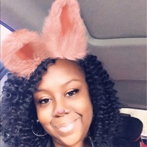 Meet your Posher, Elyse