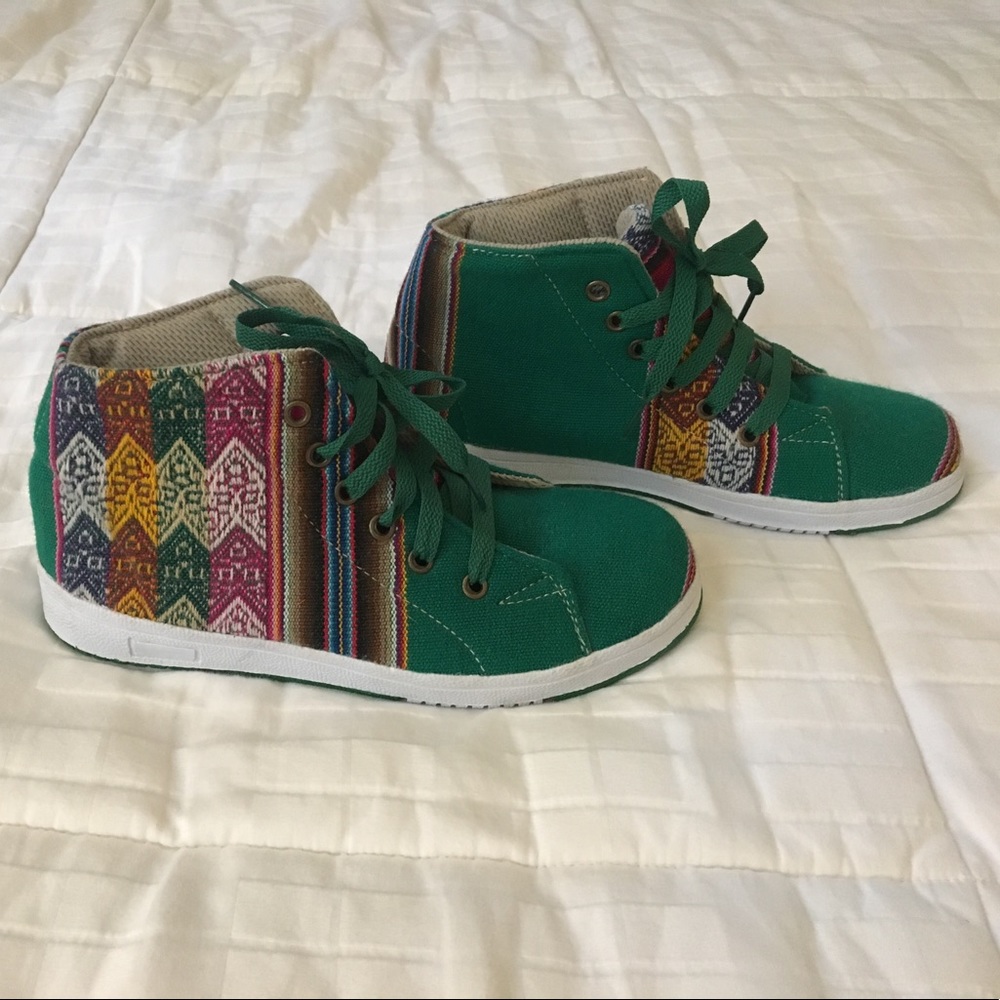 Aguayo Cloth High-Top Sneakers Made in Peru Size 6
