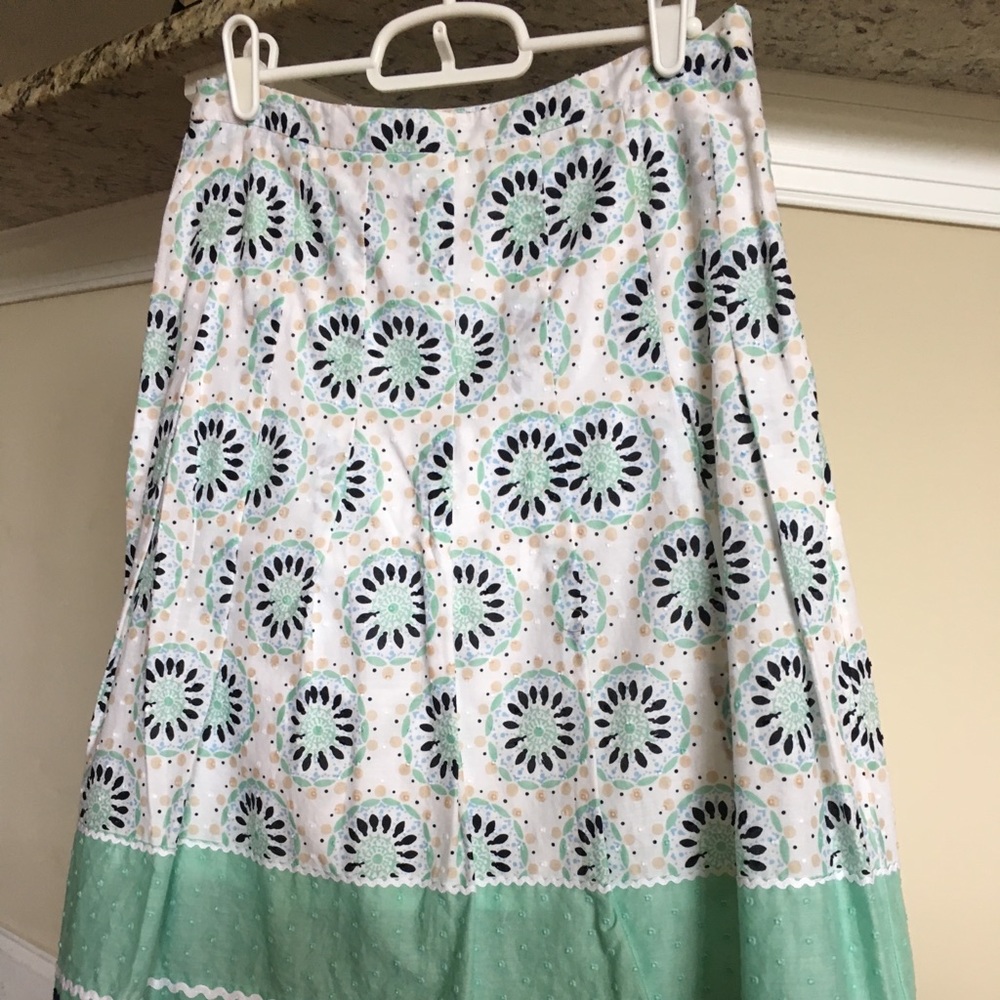 Ann Taylor Loft mid-length skirt