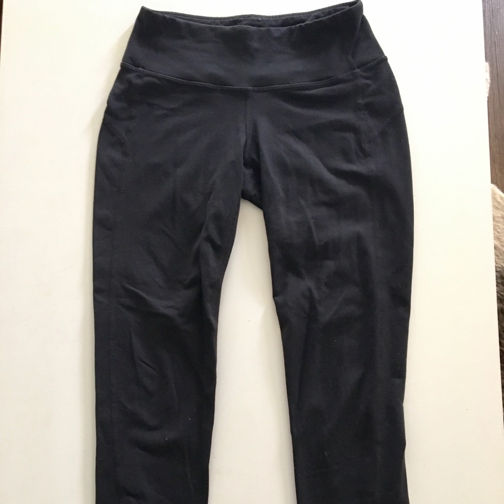 Athleta Black Criss Cross Mid Rise Capri Sz XS