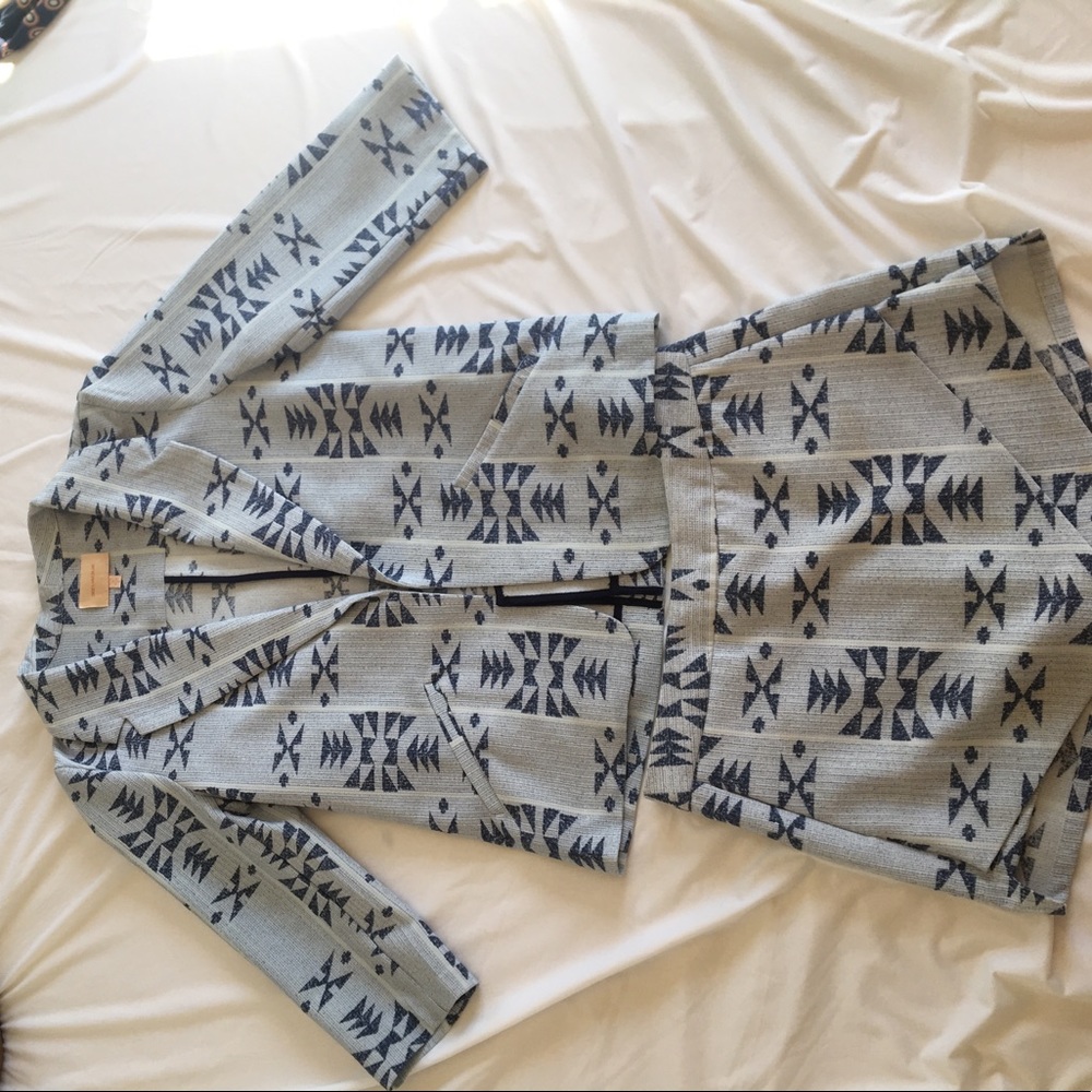 Skies are Blue skort and blazer set