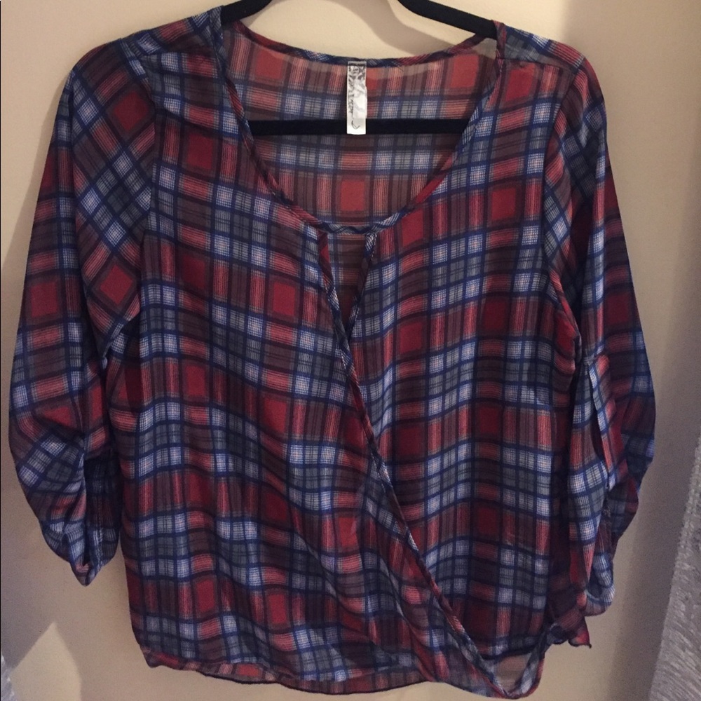 Plaid 3 quarter sleeve shirt