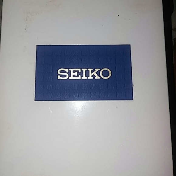 2 Mens Watches, 1 Seiko Watch, 1Ingersoll-rand - Picture 5 of 8