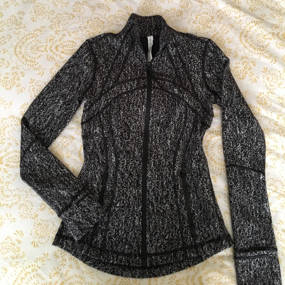 ✨FLASH SALE TILL 6PST✨NWOT Lululemon Define Jacket