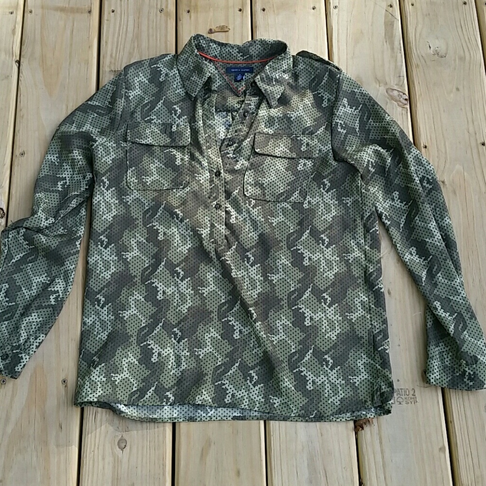 Tommy Hilfiger- long sleeve camo print top