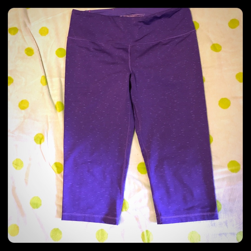 Victoria's Secret crop leggings size large