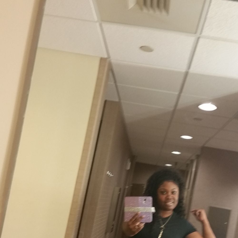 Meet your Posher, Talia