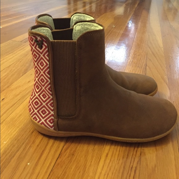 vivobarefoot boots