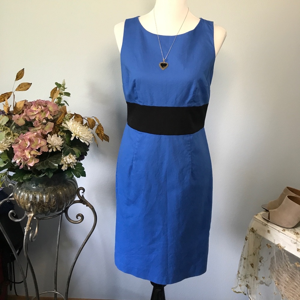 LOFT SLEEVELESS DRESS