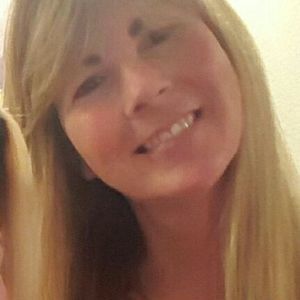 Meet your Posher, Lois