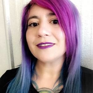 Meet your Posher, Leslie