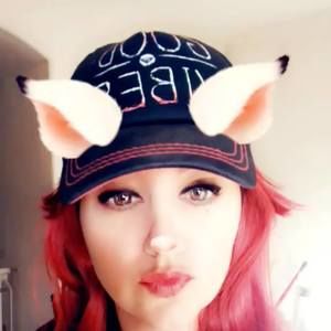 Meet your Posher, Cynthia