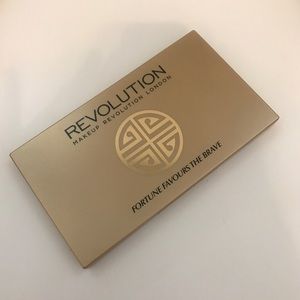 MakeupRevolution Fortune Favours the Brave Palette