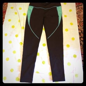 Victoria's Secret sports leggings size large