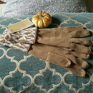 Michael Kors gloves