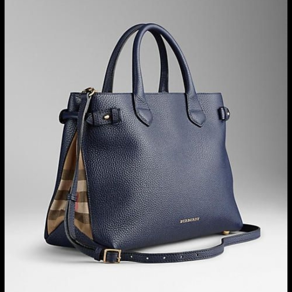 Burberry purse