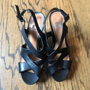 NWOT Gianni Bini Wedges