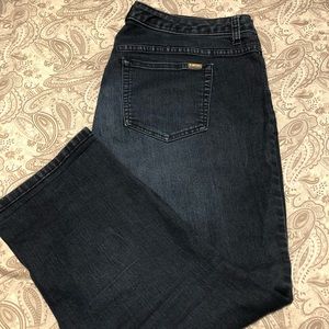 Jennifer Lopez capris