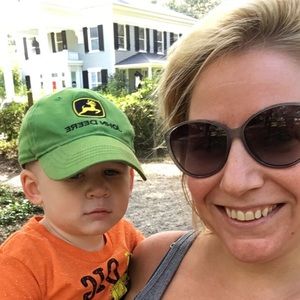 Meet your Posher, Christine