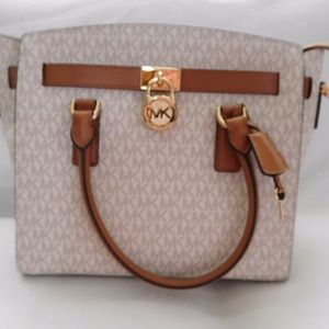 Michael Kors Hamilton Vanilla Large EW Satchel