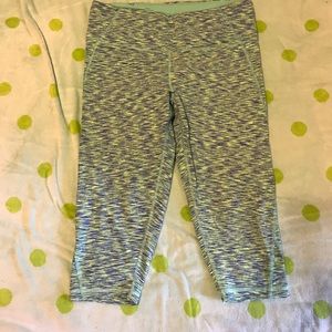 Victoria's Secret crop style sports leggings large